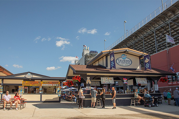 Bue Moon Tavern At The Park